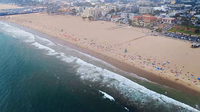 圣塔莫尼卡/威尼斯，加利福尼亚-海滩视频素材