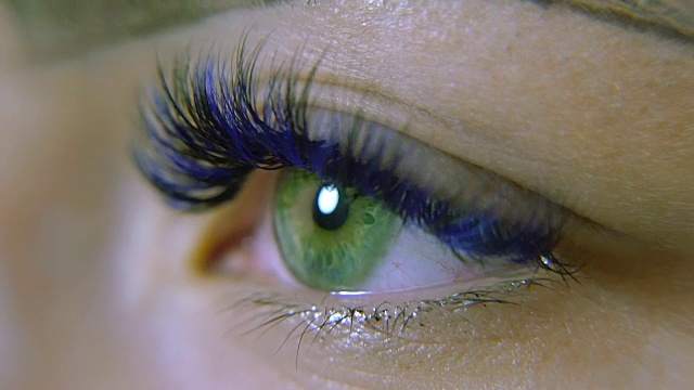 眼睛绿眼睛，蓝睫毛视频素材