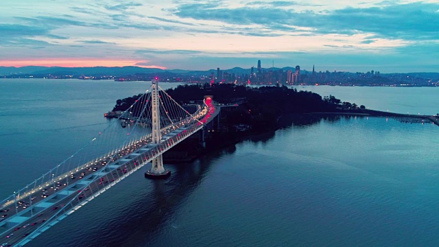 海湾大桥和旧金山天际线的航拍视频视频下载
