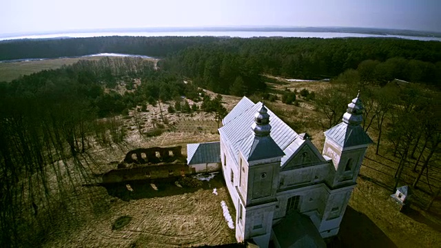 东欧白俄罗斯Zasvir的天主教堂，建于1713-1714年。视频下载