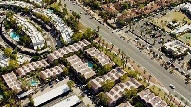 鸟瞰图沙漠绿洲城市棕榈泉加利福尼亚视频素材