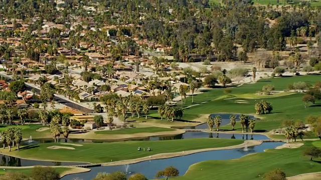 美国棕榈泉高尔夫球场鸟瞰图视频素材
