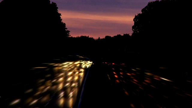 公路,重的,黄昏,交通视频素材