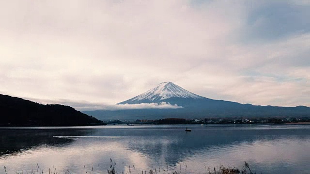 早晨的富士山:4K延时视频素材