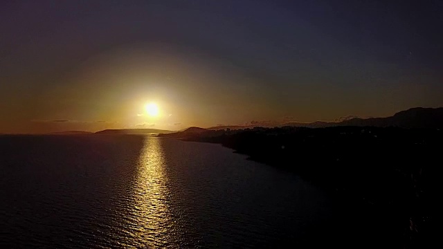 海上美丽的太阳视频下载