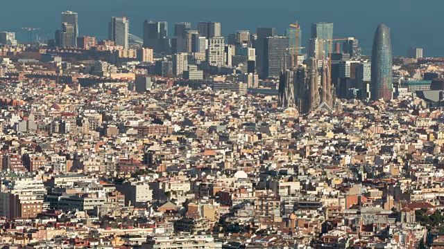 巴塞罗那市中心顶视图。时间流逝视频下载