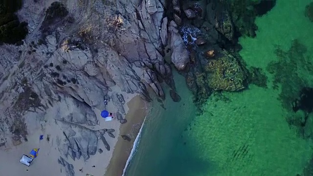 岛屿岩石和海滩视频素材