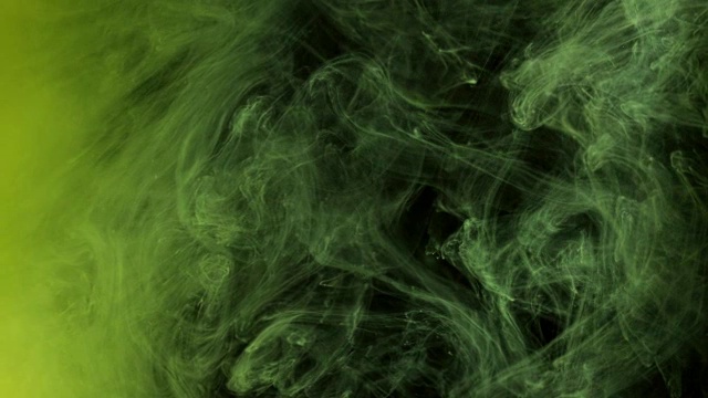 抽象艺术与绿色油漆在水工作室拍摄视频素材