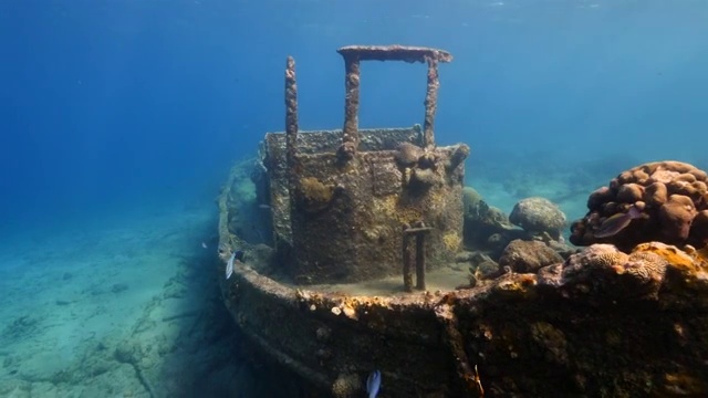 船失事'拖船'在加勒比海珊瑚礁附近库拉索岛视频下载