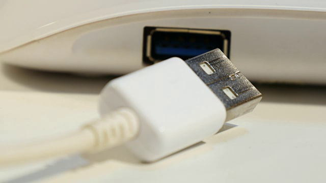 USB连接集线器进行通信视频下载