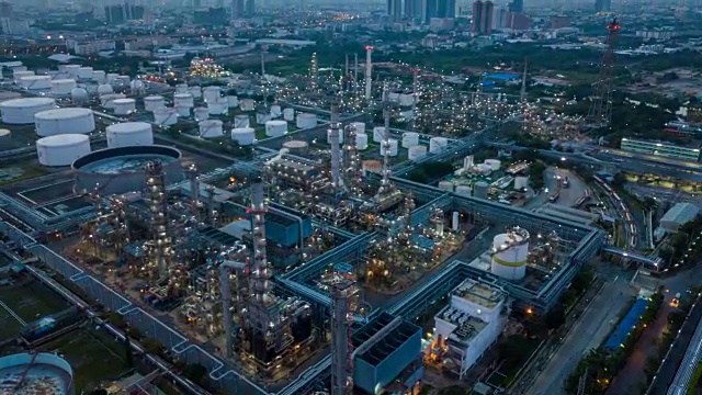 4K Timelapse或Hyperlapse of Aerial在亚洲的炼油厂工业园区视频素材
