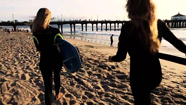 在加州冲浪总是个好日子视频素材