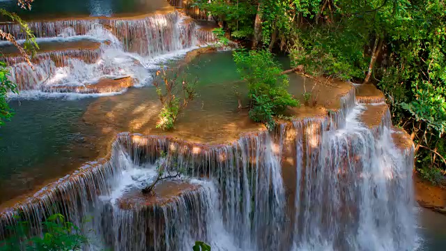 4K时间推移:泰国的瀑布静水，Huay或淮美卡明。视频素材