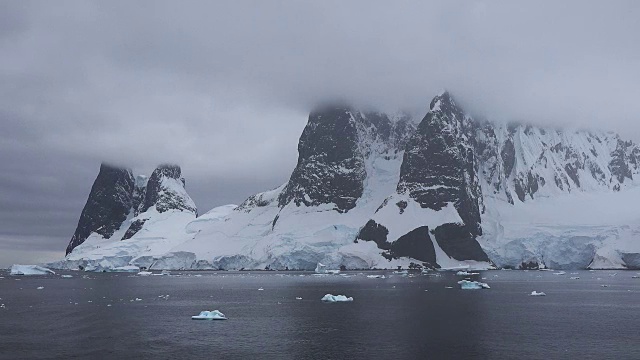 南极勒梅尔海峡入口视频素材