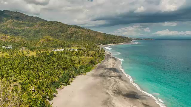 印度尼西亚龙目岛美丽的热带海滩视频素材