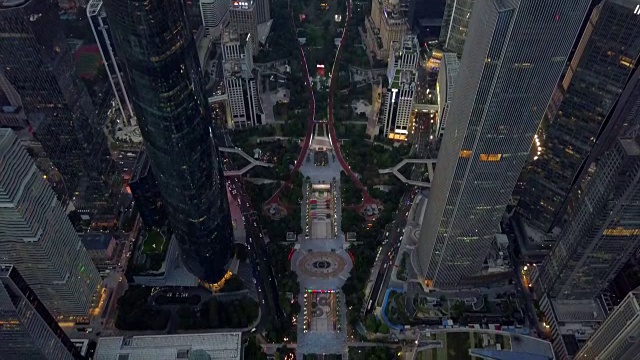 黄昏市中心天河体育中心体育场广州高空航拍4k中国视频下载