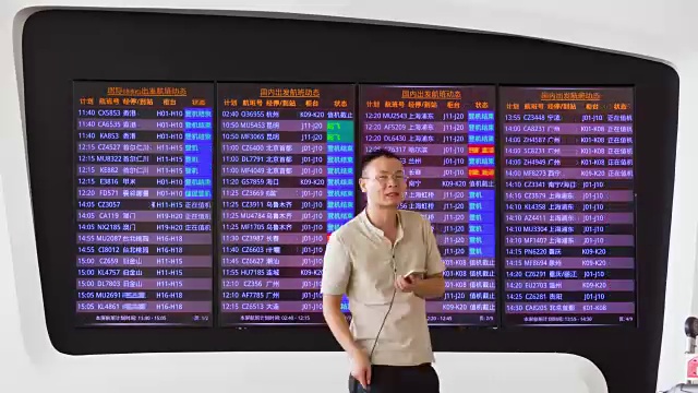 武汉白天时间机场值机区时刻表全景4k时间间隔中国视频下载