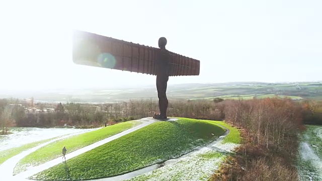 英国，英格兰东北部，泰恩和威尔，盖茨黑德，北方天使雕塑视频下载