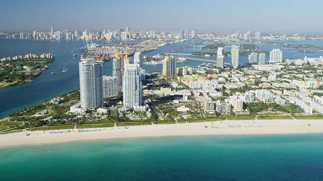 鸟瞰图南岬海滩船滨迈阿密视频素材