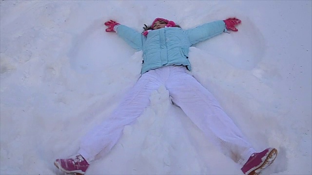 玩雪，雪天使视频下载