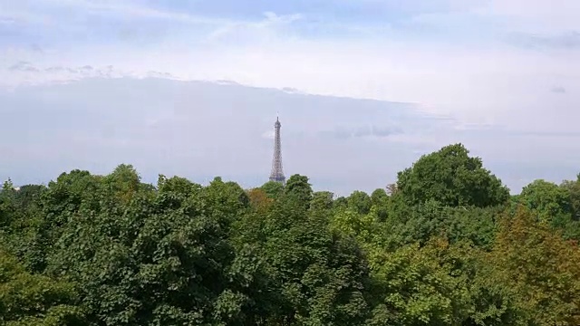 巴黎埃菲尔铁塔鸟瞰图，4k视频下载