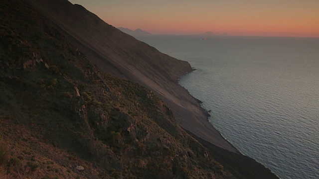 伊特鲁里亚海,日落,斯托伦波里岛,意大利视频素材