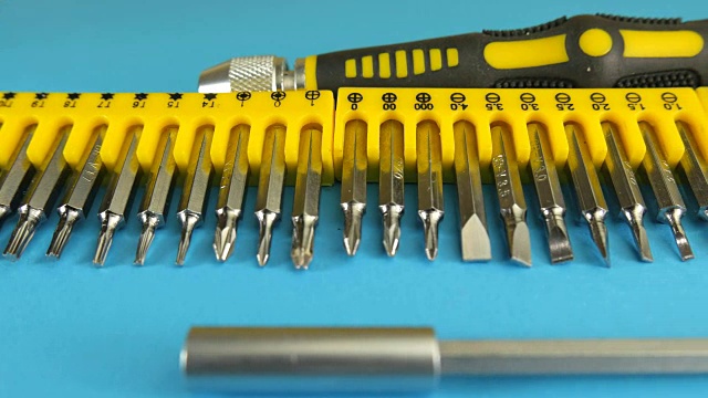 工具组，一组可拆卸的螺丝刀，滑块。视频下载