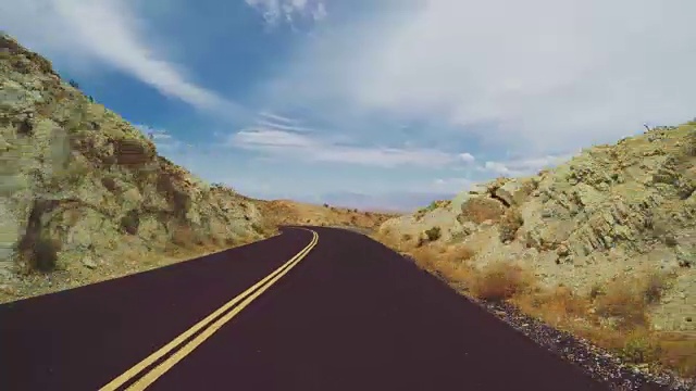 在死亡谷开车:时光流逝视频素材