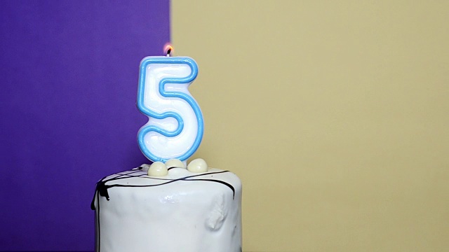 五号——五岁生日蜡烛燃烧视频下载