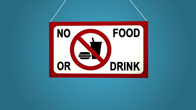 一个商业标志上写着:没有食物。动画板下降和摇摆。蓝色背景。视频下载
