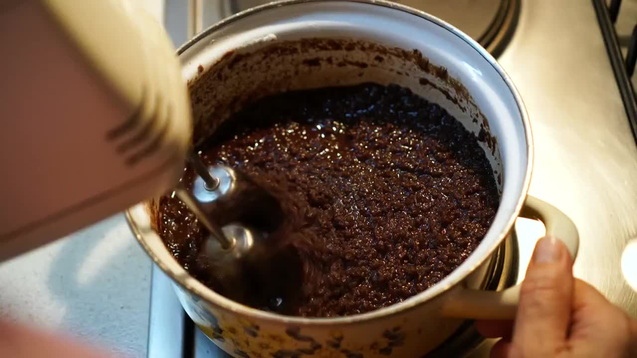 制作巧克力奶油视频素材