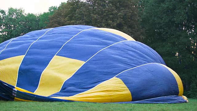 热气球竞赛中，围护结构中含有热空气视频下载