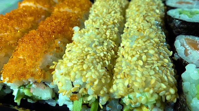 传统日本料理寿司视频素材