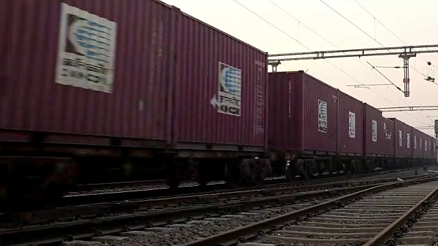 高速货运列车视频下载