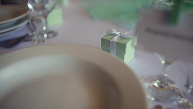为婚宴装饰的桌子视频素材