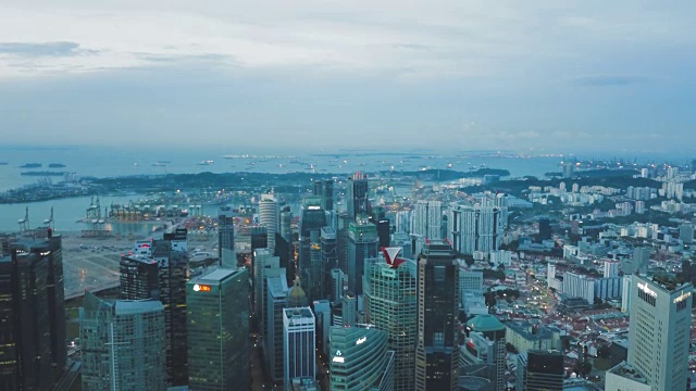 4k航空金融区建筑滨海湾，新加坡视频下载