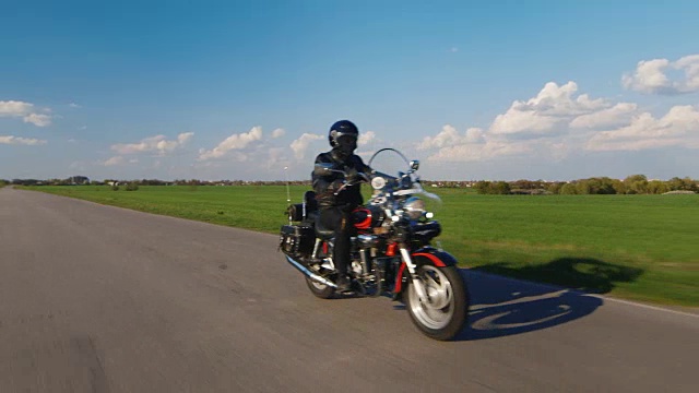 梦想之旅——骑摩托车视频素材