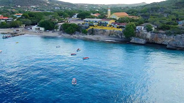 鸟瞰图在西邦- Curaçao的西部尖端视频下载