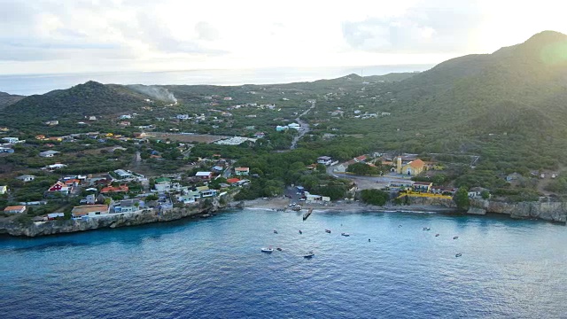 鸟瞰图在西邦- Curaçao的西部尖端视频下载