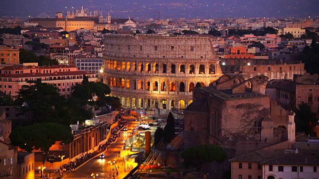 从圣天使城堡俯瞰罗马城市天际线和斗牛场视频下载