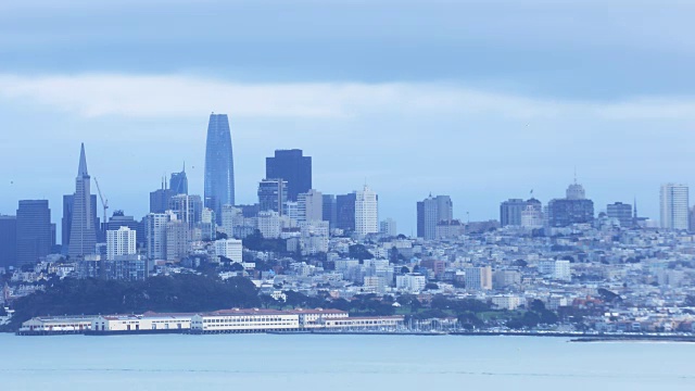 横跨海湾的旧金山视频素材
