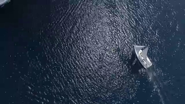 鸟瞰帆船视频素材