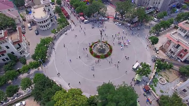 航拍中国天津旅游区的游客视频下载