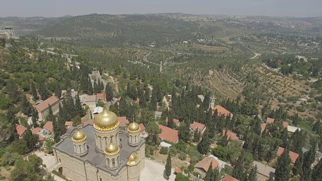 Aerial / Al moskvia俄罗斯修道院，Ein Karem，教堂和修道院，耶路撒冷视频下载