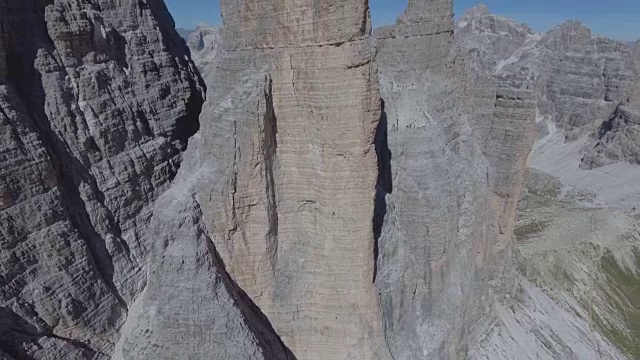 在意大利的白云石山徒步旅行视频下载
