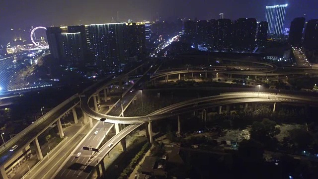 天桥夜间交通航拍/天津，中国视频素材