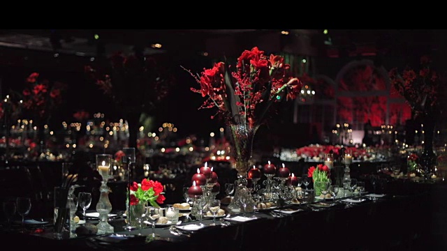 豪华酒店的餐桌装饰视频素材
