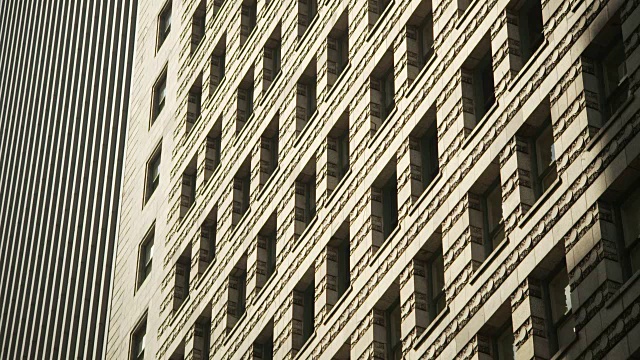低角度静态的对比线和角度的芝加哥摩天大楼，伊利诺斯州，美国。视频素材
