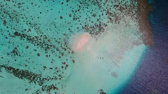 马尔代夫的热带天堂-阿亚达岛视频素材