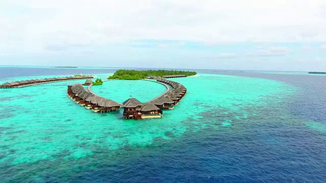 马尔代夫的热带天堂-阿亚达岛视频素材